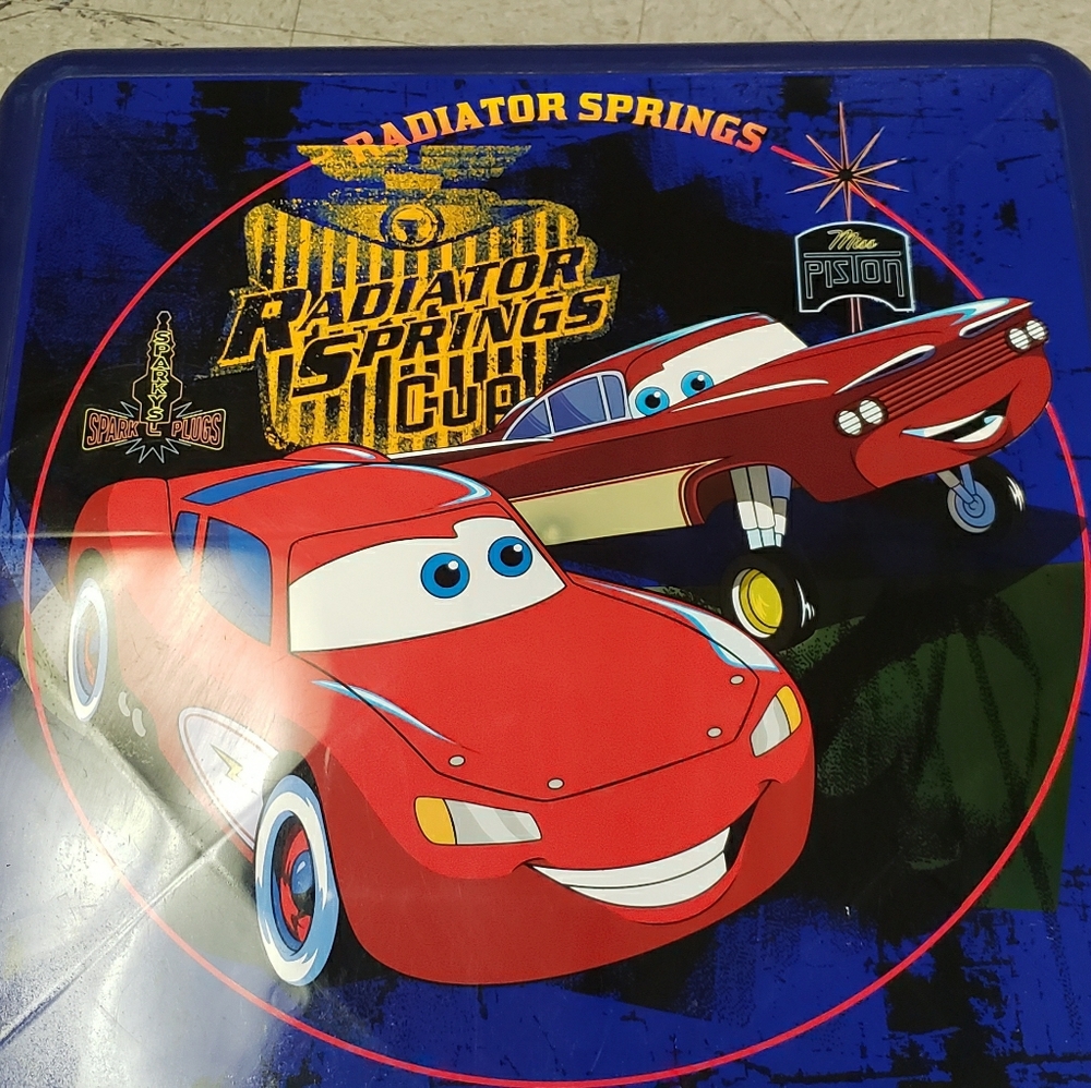 CARS Kids Table w/Folding Chairs